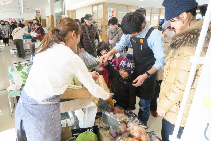 農家のかあさん土曜市