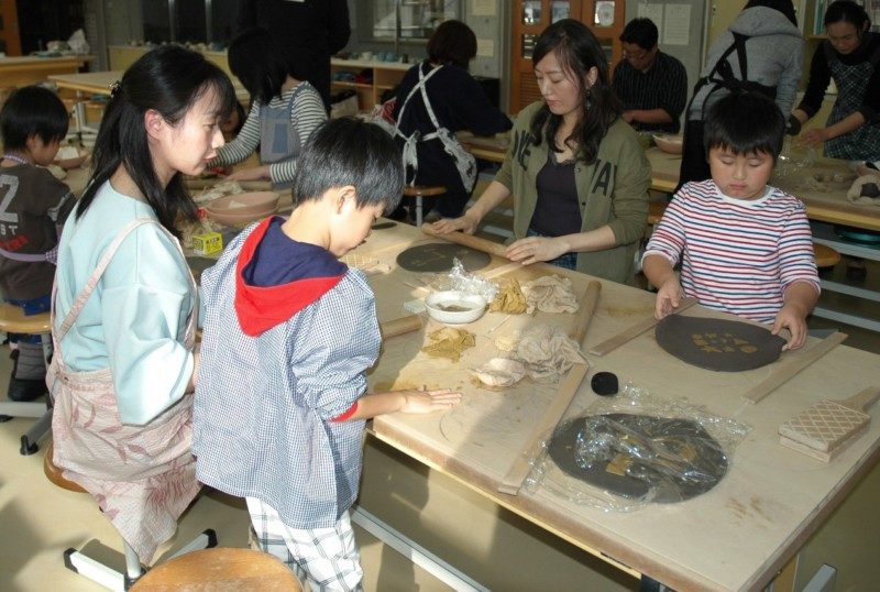 冬の親子陶芸体験~サラダボウルを作ろう!~