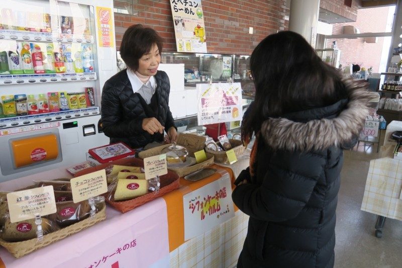農家のかあさん土曜市