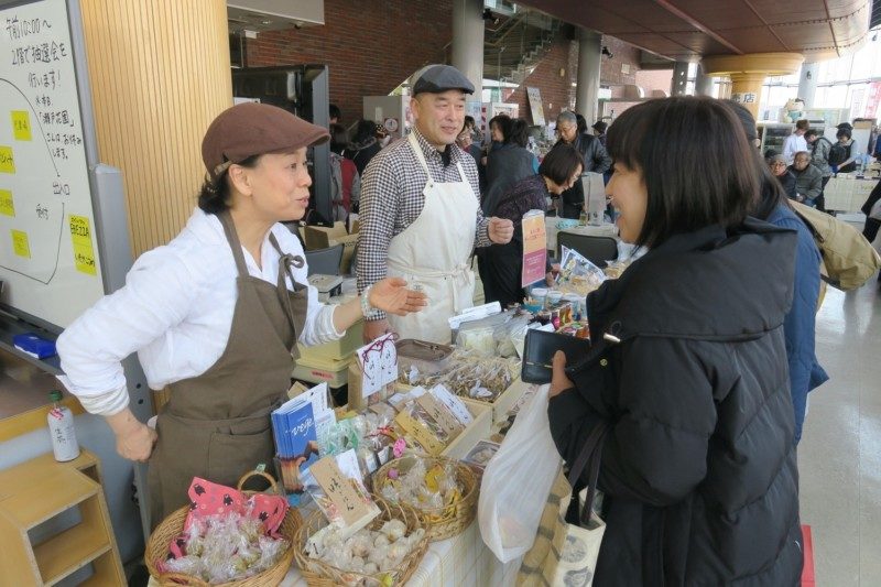 農家のかあさん土曜市